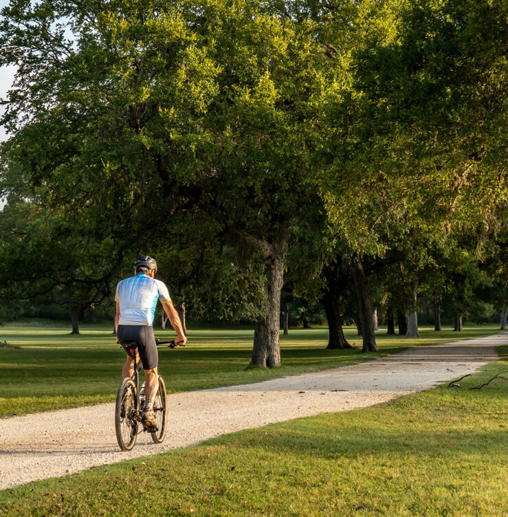 Ciclista en el parque